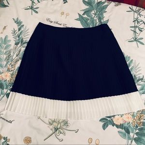 NY&Co NWT Accordion Pleated Skirt